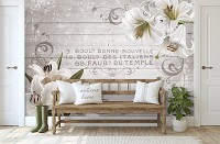 Флизелиновые фото обои под дерево винтаж орнаменты 416x254 см Цветы лилии на досках (10050VEXXXL)+клей