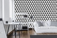 Флизелиновые фотообои с геометрическим рисунком 520x318 см Черно-белая мозаика в треугольниках (11211VEXXXXXL) +клей