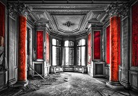 Флизелиновые фотообои Замки и Заброшенный дворец Архитектура Черно-белая с красным комната (13318V)+клей - вид 1 миниатюра