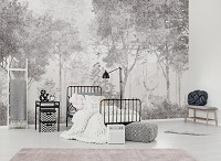 Природа деревья флизелиновые фотообои 520x318 см Белый серый лес на светлом фоне под бетон (14299VEXXXXXL) +клей