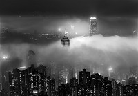 Флизелиновые фотообои с городами на стену 416x290 см Городские небоскребы ночью в тумане (14612VEXXXXL)+клей - вид 1 миниатюра