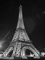 Флизелиновые фотообои на кухню 184x254 см Черно-белая Эйфелева башня ночью (2426V4A)+клей
