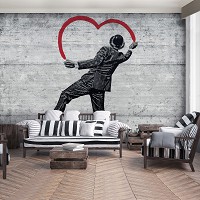 Флизелиновые фотообои под граффити на бетоне 416x254 см Влюбленный джентльмен рисует сердце Бэнкси 2898VEXXXL+клей
