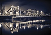 Готовые флизелиновые фотообои город 416x254 см Черно-белый Грюнвальдский мост во Вроцлаве (3539VEXXXL)+клей